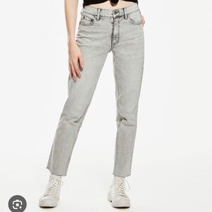 Aeropostale Grey Mom Jeans in Size 000